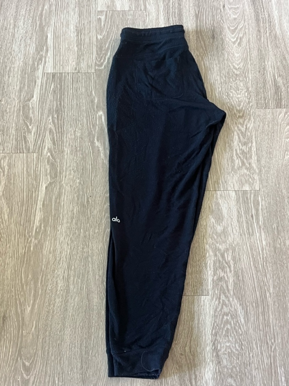 ALO Yoga Black Cozy Ribbed Joggers with Logo Tag